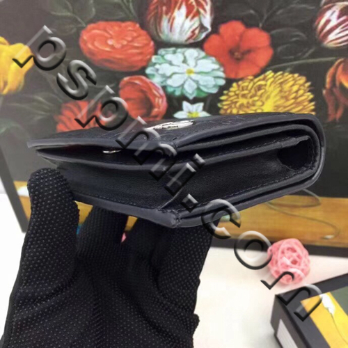 グッチ財布 レプリカ角部分ディテール